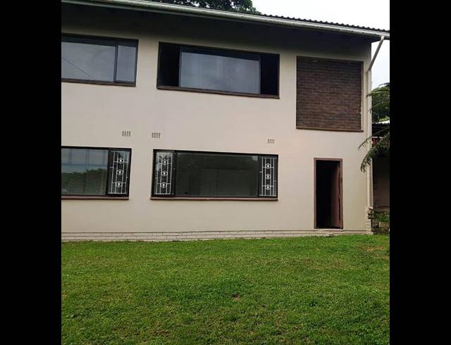 6 BEDROOM HOUSE FOR SALE IN WESTBROOK